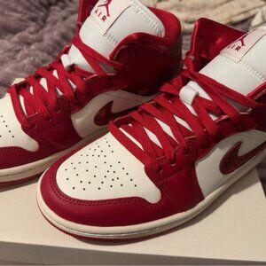 JORDAN SNEAKERS